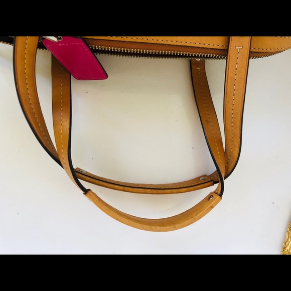 COACH PURSE - Picture 6 of 9